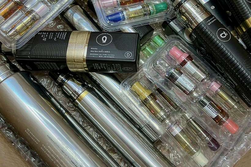 Comparison of Aeku devices Suppliers — age-verified