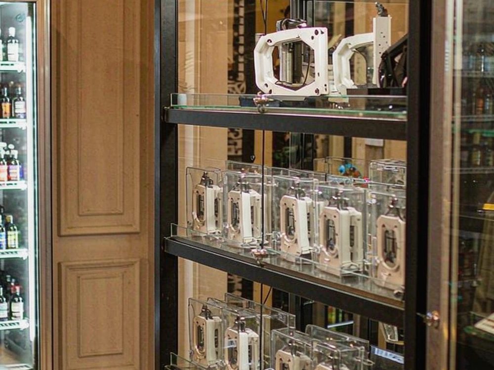 Device Catalog for Aeku accessories — no minimum MOQ