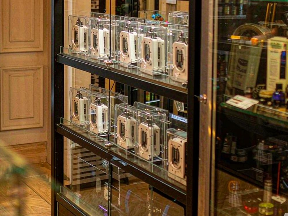 Margins on Aeku accessories — no minimum MOQ