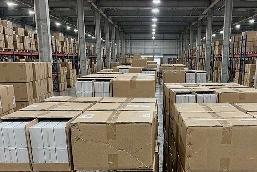 MOQ and Lead Time for Aeku devices — container load