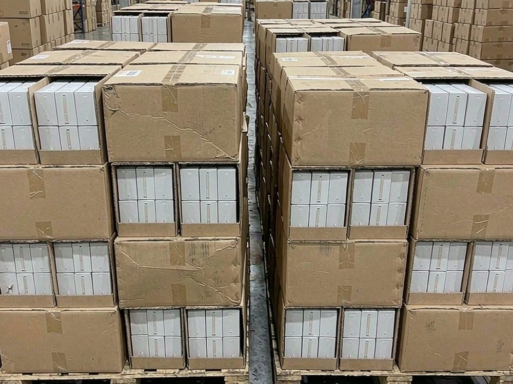 MOQ and Lead Time for Aeku devices — EU stock