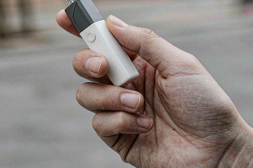 MOQ and Lead Time for Aeku devices — express air