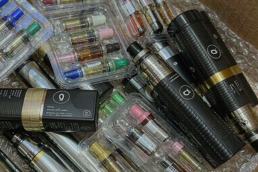 Regional Review of Aeku accessories — EU stock