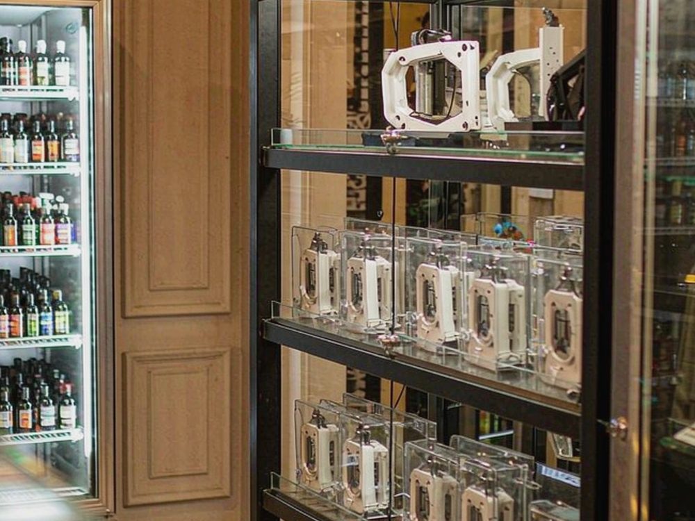 Reseller Guide to Aeku e-liquid — bulk case