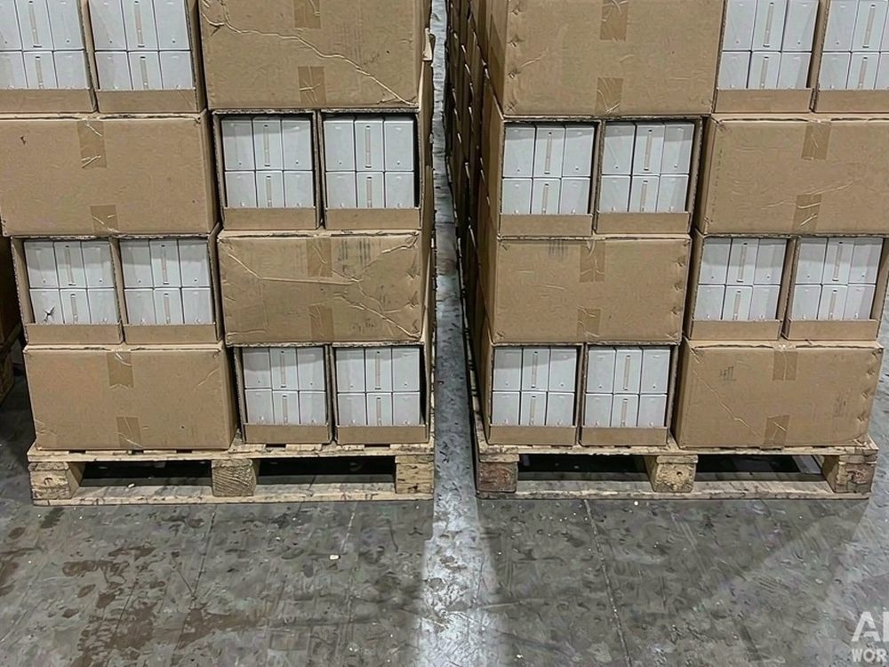 Warehouse Options for Aeku accessories — bulk case