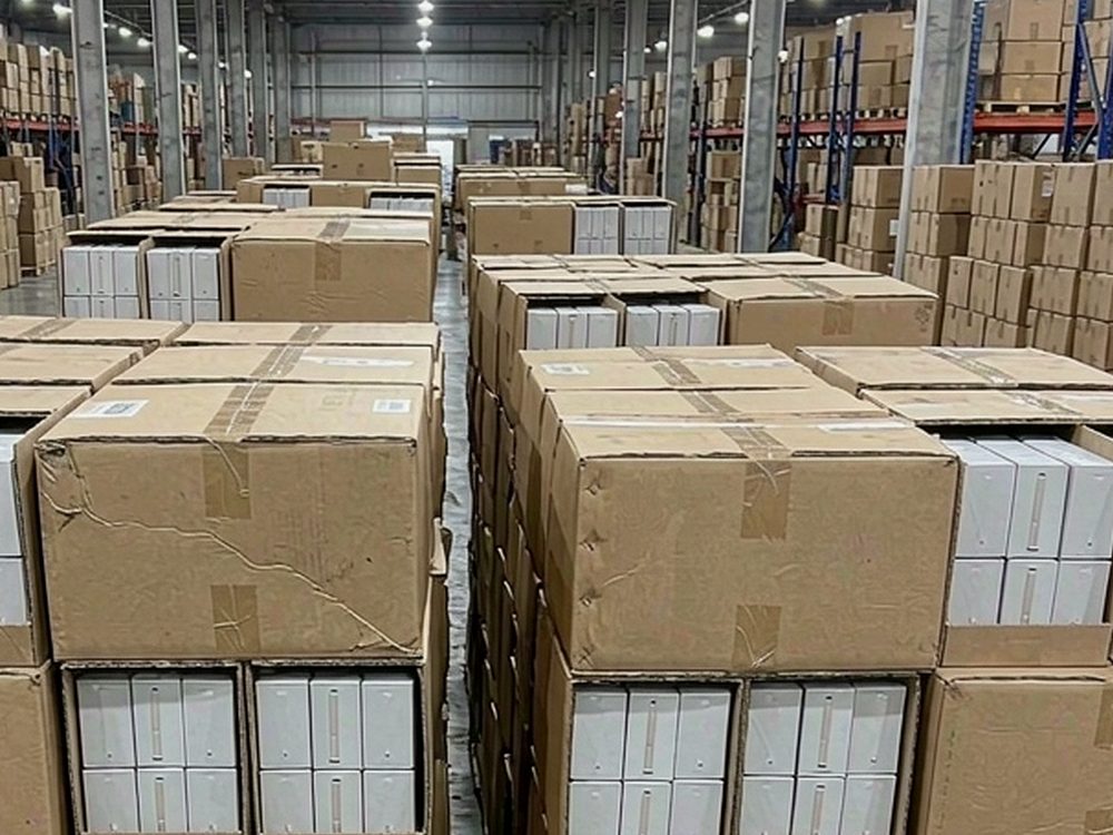 Warehouse Options for Aeku accessories — with fast shipping