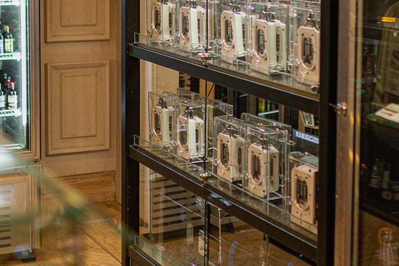 Wholesale Aeku hardware — Middle East