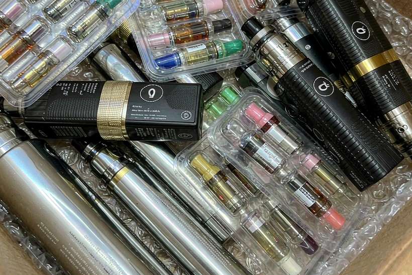 Wholesale Aeku hardware — small parcel